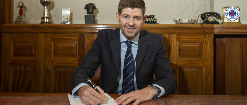 Steven Gerrard Signs New Contract - Rangers Football Club ...